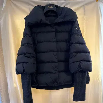 TATRAS 블랙 다운 자켓 후드 부착