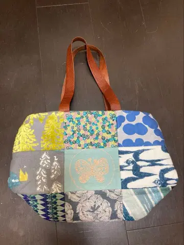 미나 페르호넨 깃털 꽃 피스 백