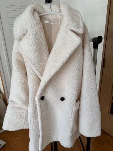 고베 레터스 보아 코트