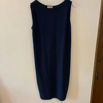 슬리브리스 네이비 원피스