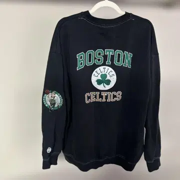 BOSTON CELTICS 자수 블랙 맨투맨 L