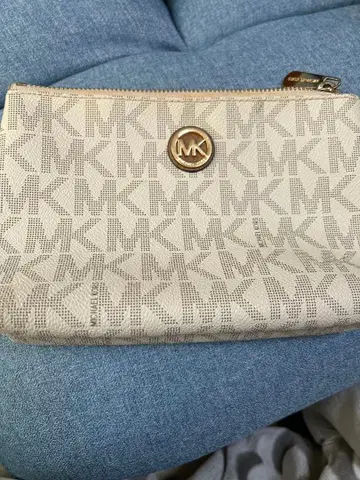 MICHAEL KORS 로고 파우치