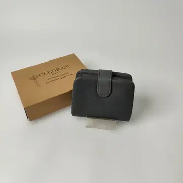 미사용 새상품 CLEDRAN 세퍼레이트 지갑