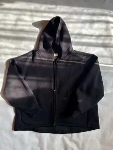 green label relaxing 블랙 후드 부착 맨투맨 자켓