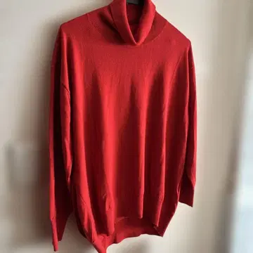 빨간색 터틀넥 니트 긴팔 울 100%
