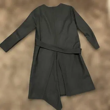 ADORE 블랙 긴팔 비대칭 원피스