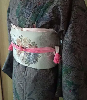 명주 기모노와 후쿠로 오비