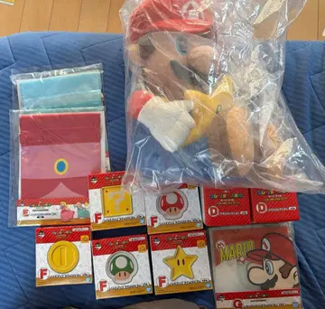 슈퍼 마리오 봉제 인형과 아이템 세트