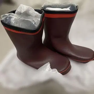 아쿠르미 퍼 부츠 숏 보르도 M 사이즈 장화