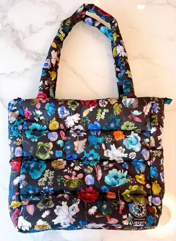 푸마 X LIBERTY 콜라보 PUFFED 토트백