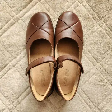 [ 새상품급 ] 아킬레스 솔보 스트랩 신발 브라운 25.0