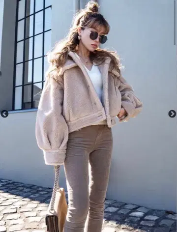 Gram lips Wide 컬러 보아 코트 공식 완판템