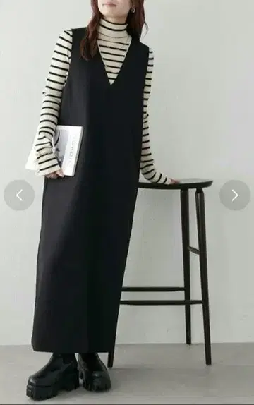 [ Discoat ] 깊은 V 멜빵 원피스 블랙 사이즈 M