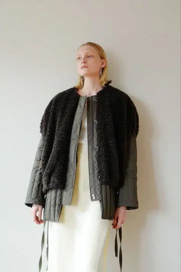 CLANE BOA VEST LAYERED DOWNCOAT - KHIKI