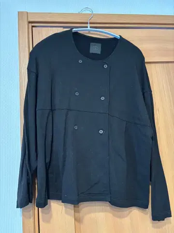 늑대와 올빼미 블랙 긴팔 상의