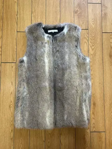 ZARA 인조 모피 베스트