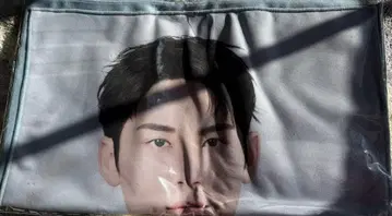 민규 NEW 빅 사진 슬로건