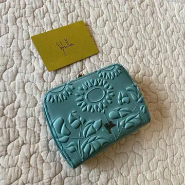 시빌라 Shilla 엠보싱 꽃무늬 이단 접이식 지갑 가마구치 솜브라