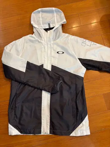 OAKLEY 오클리 후드 부착 자켓 M 화이트/블랙
