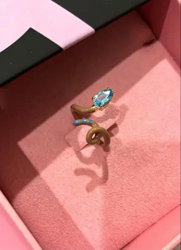 bea bongiasca 반지 h.p.france 40주년 기념 모델