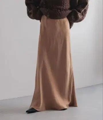 로리즈팜 피브릴 새틴 스커트 브라운 L