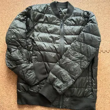 유니클로 울트라 라이트 다운 L