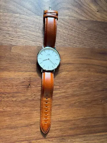 다니엘 웰링턴 DW 손목시계 B40S7 작동 안 함