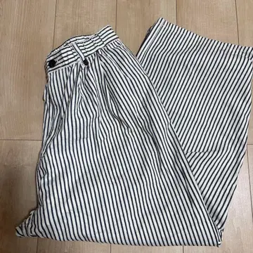 니코앤드 [컨디션 최상] 포와토 마린 턱 팬츠