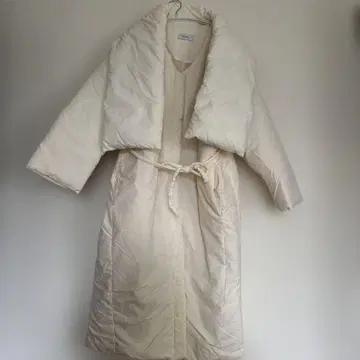 폴크시 아이보리 롱 코트 F 사이즈