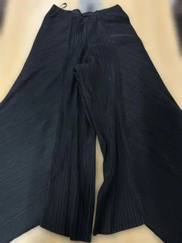 SPECCHIO 블랙 팬츠