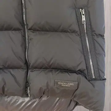 BLACK LABEL 후드 부착 다운 베스트