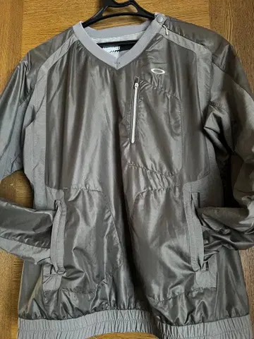 Oakley 그레이 자켓 M 사이즈