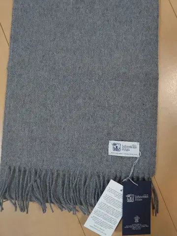 [ 미사용 새상품 ] 존스턴즈 캐시미어 머플러 25cm x 180cm