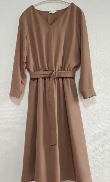 Plst xs 브라운 V넥 긴팔 원피스 벨트 포함