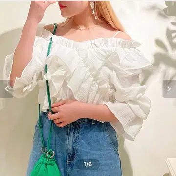 re_dot. 프릴 상의