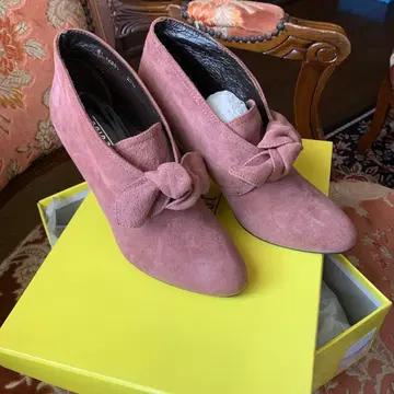 리본 포함 핑크 부티 22.5cm