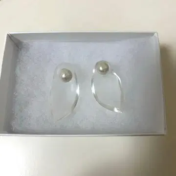 마메 쿠로고우치 리프 귀걸이