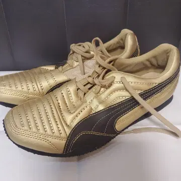 레어! 거의 새상품. PUMA 볼트 골드 스트릿. 26cm