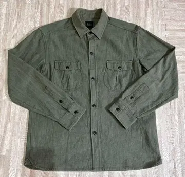 올리브 긴팔 셔츠와 블랙 캡 세트