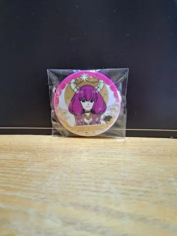 장송의 프리렌 아우라의 캔 배지