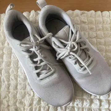 PUMA SOFTFOAM 스니커즈 22.5cm