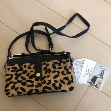 살롱 드 르방 지갑 숄더백