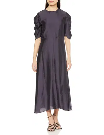 미라 오웬 턱 슬리브 내로우 플레어 원피스