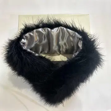 블랙 페더 스톨