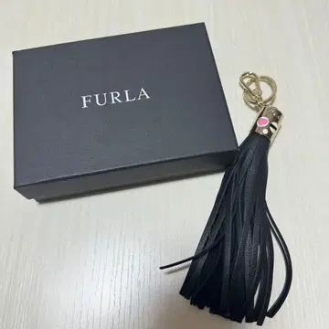 FURLA 블랙 태슬 키링
