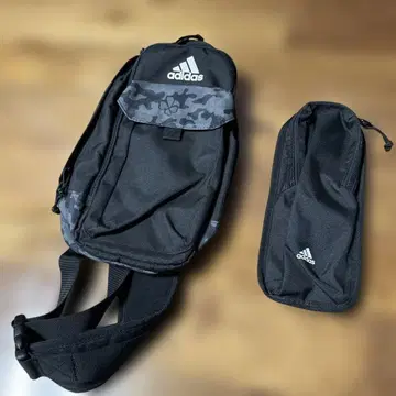 adidas 모모쿠로 콜라보 바디백
