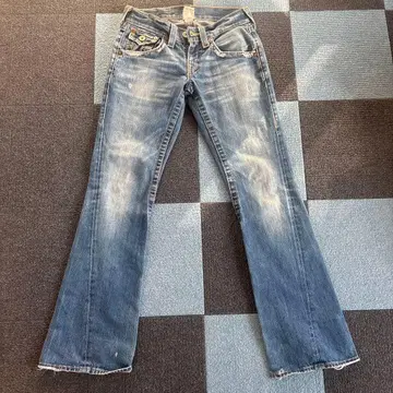 부츠컷 데님 프린지 밑단 라이트 블루