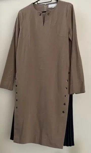 작사가 M 브라운 무릎 기장 원피스