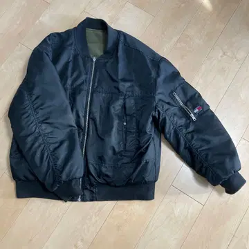 Tommy Jeans 블랙 MA-1 플라이트 자켓