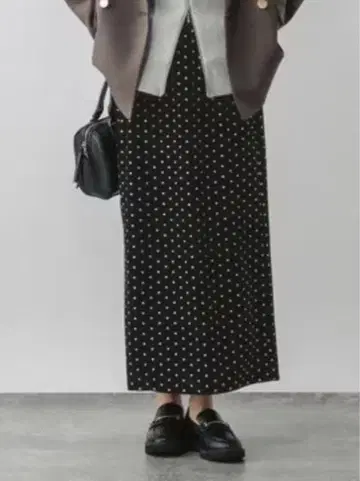 [ 새상품 ] 글로벌 워크 글리터 벨로아 I 라인 스커트 M